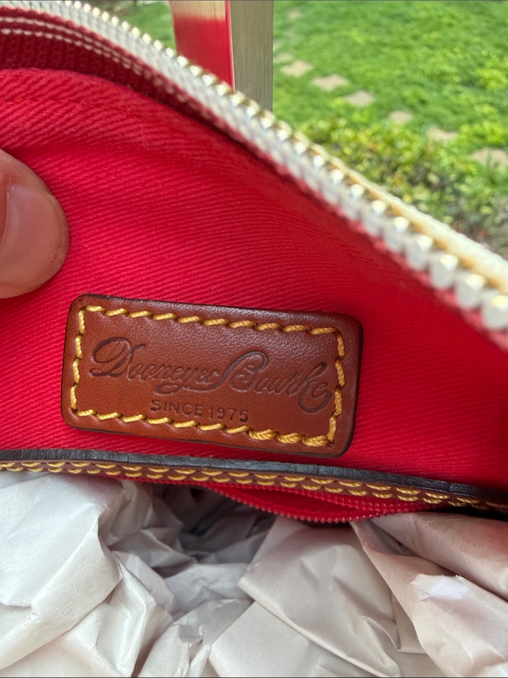 25$ LOW Dooney & Bourke Pink and White Striped Crossbody Bag GUC - Picture 3 of 16